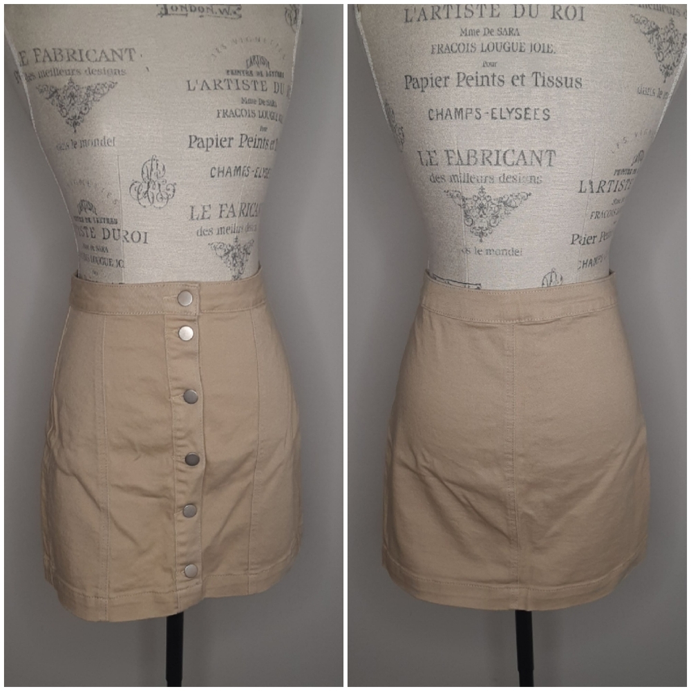 *Final Price* PrettyLittleThing Button Up Skirt NWT